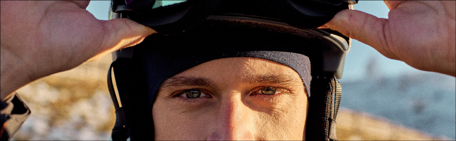 Atlantis Headwear reinterpreta una fibra d’eccellenza